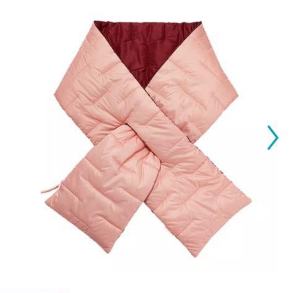 FWD Packable Puffy Scarf